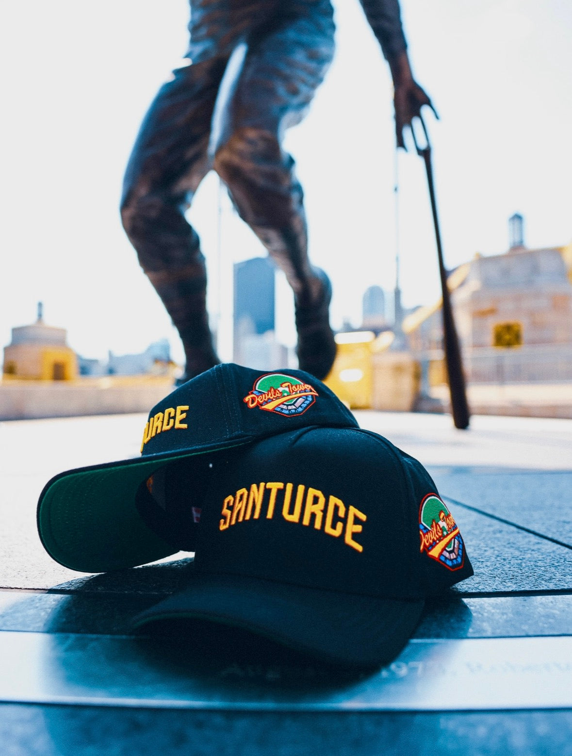 S A N T U R C E | BLK & YLW